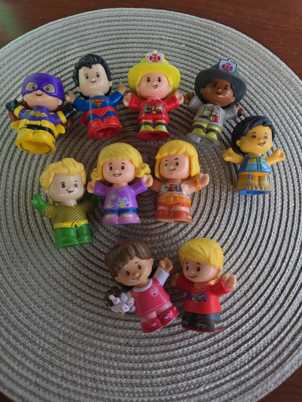 Bundle Of 10 Different Fisher Price Little People 3 Dc Comics